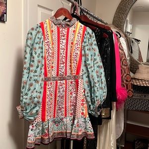 Alice + Olivia blouson sleeve dress